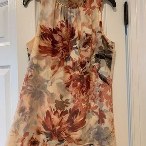 White House Black Market Floral Sleeveless Top M